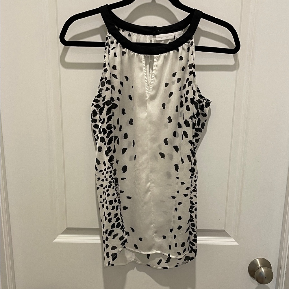 New York & Company Black and White Patterned Blouse